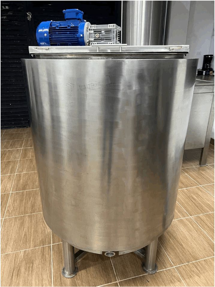 TANQUES DE AGITACION O ALMACENAMIENTO